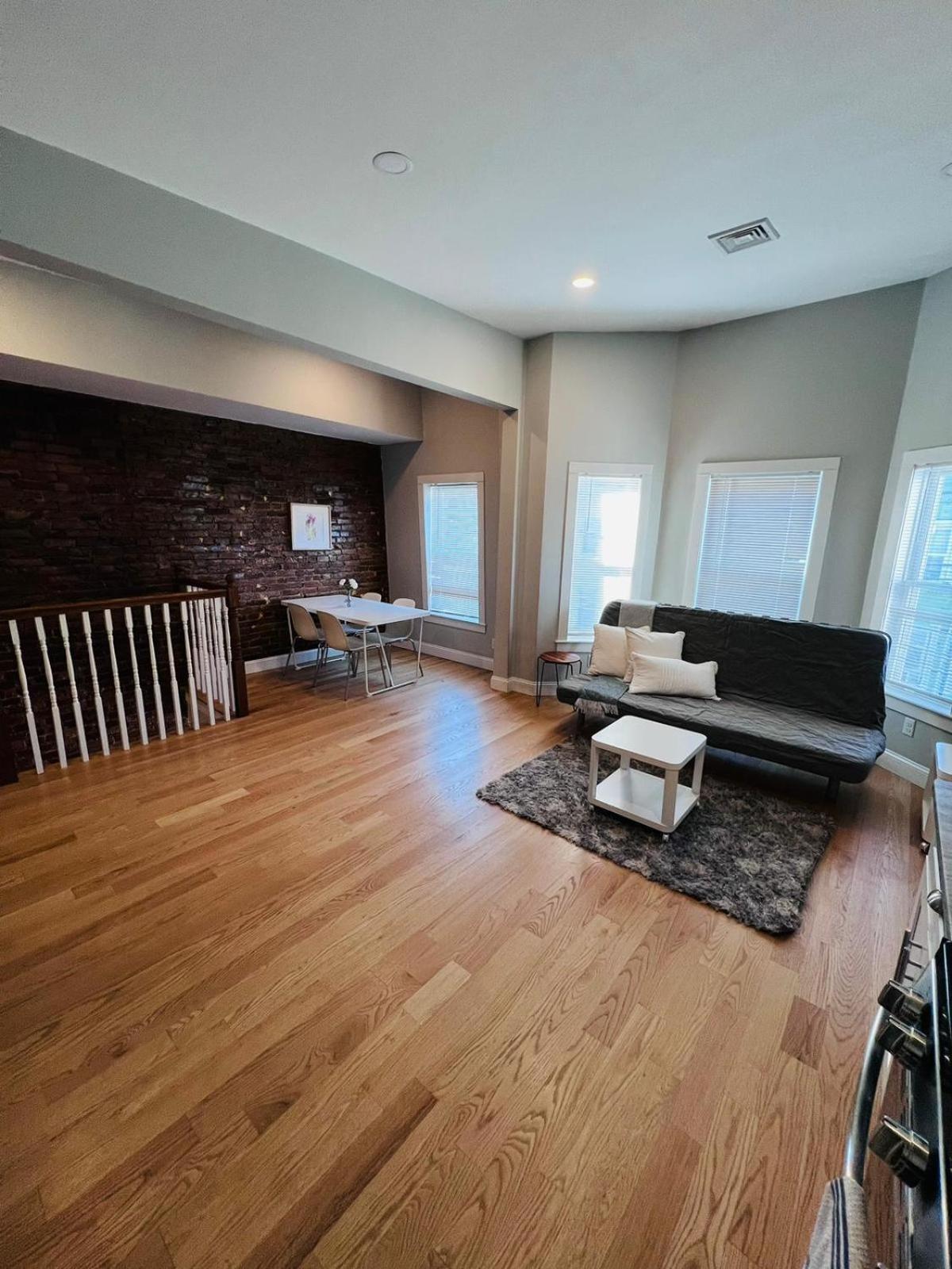 Renovated, 10 Min From The City 波士顿 外观 照片